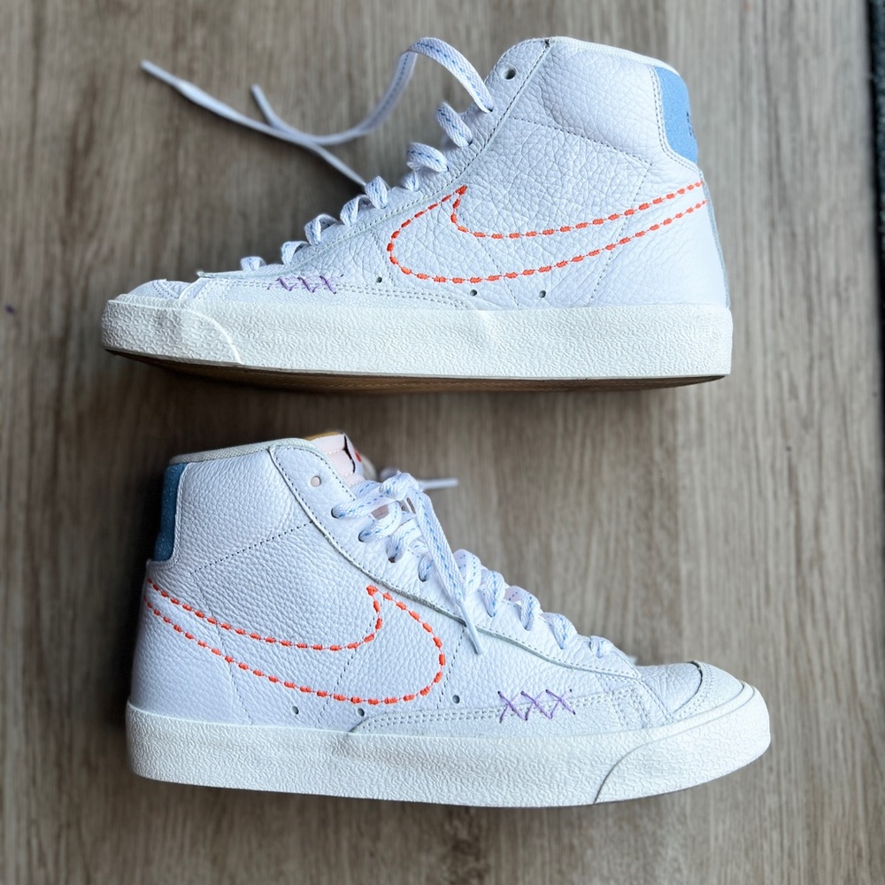 Women’s Nike Blazer Mid 77, Leather Sneakers with Colorful Stitches *EUC* - Picture 8 of 13